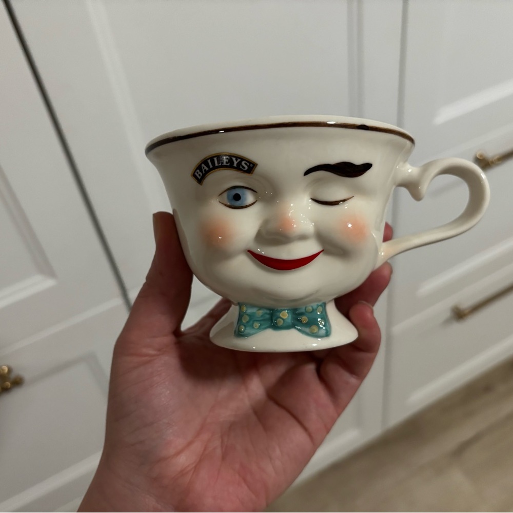 Vintage 1996 Baileys Winking Face Mug